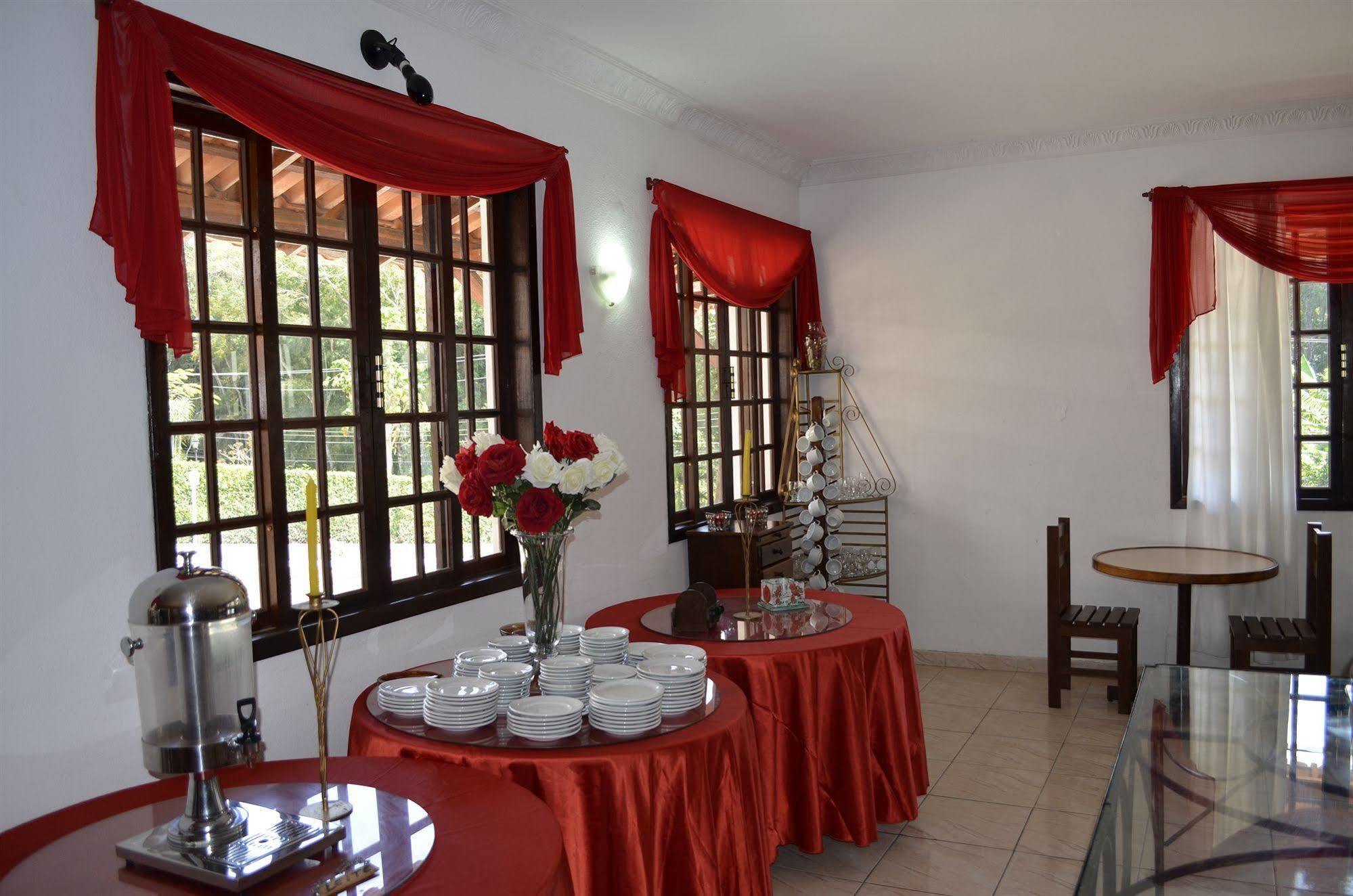 Pousada Das Rosas Miguel Pereira Ngoại thất bức ảnh