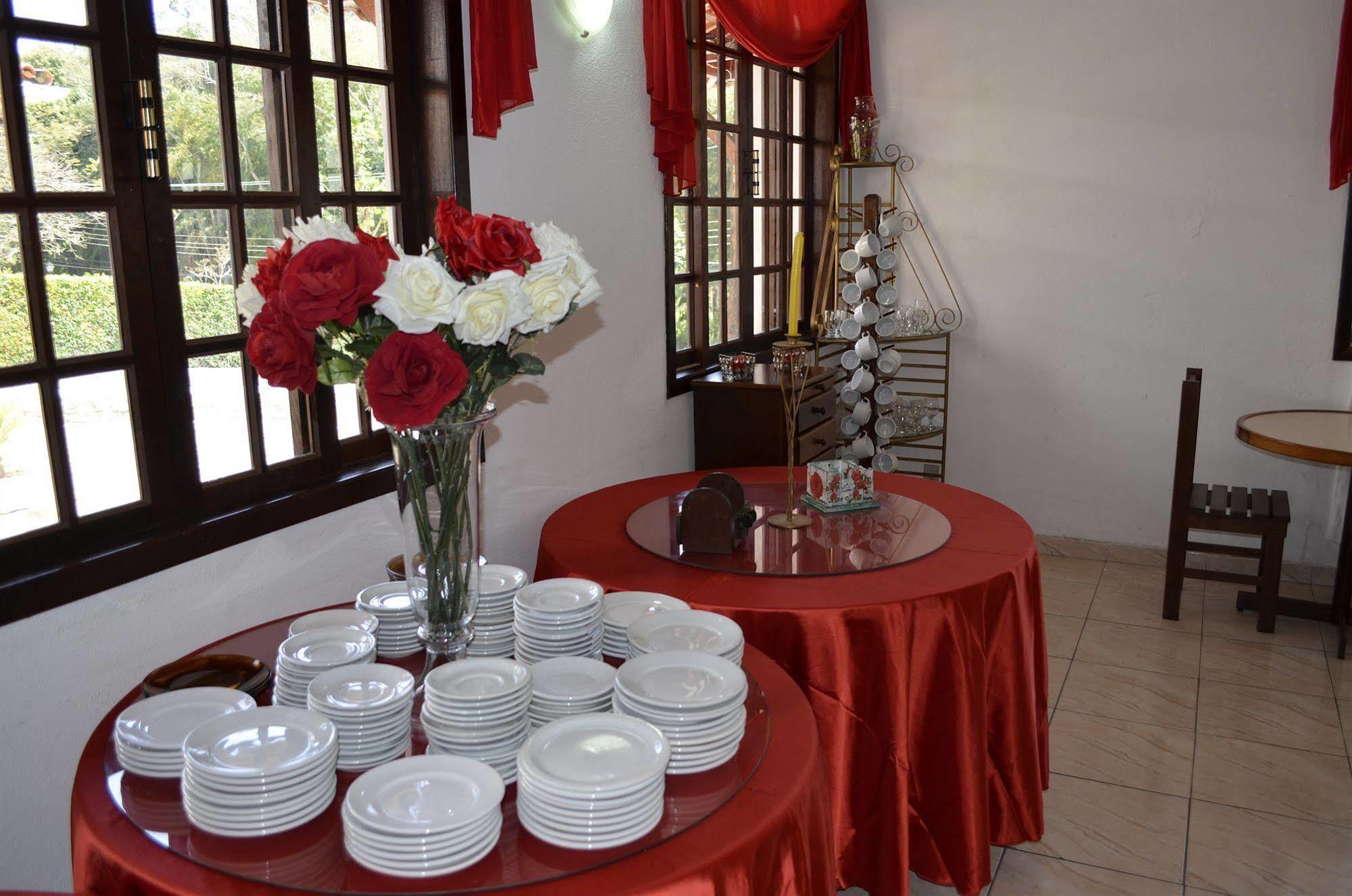 Pousada Das Rosas Miguel Pereira Ngoại thất bức ảnh